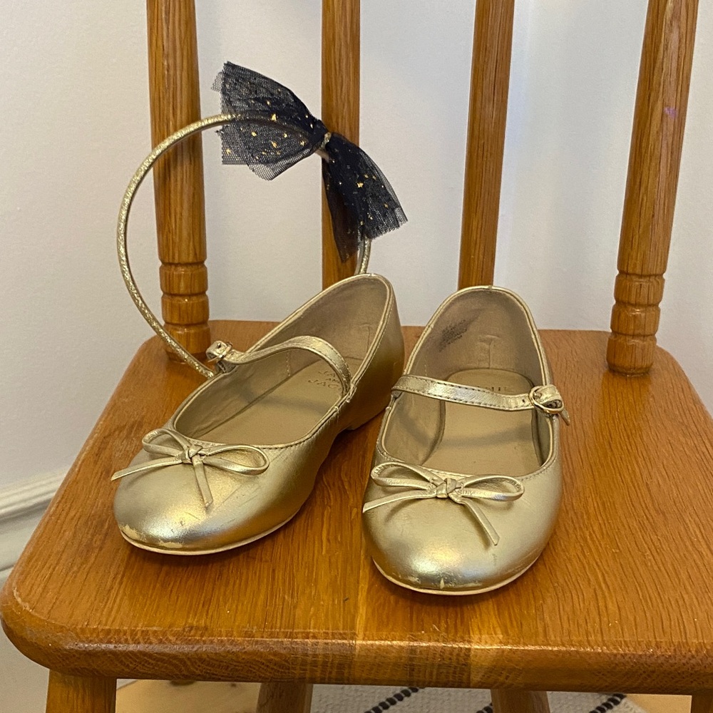 Gold Kids Shoes with Bow Detail size 12